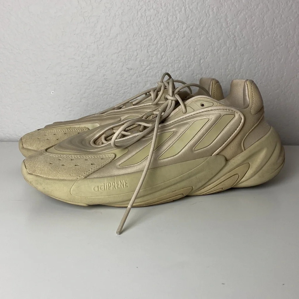 Adidas tan Ozelia sneakers